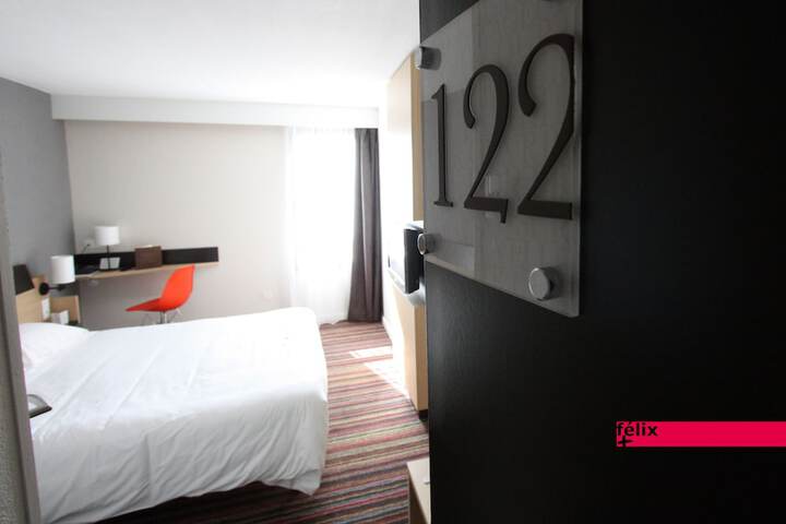 Room 11 of 53