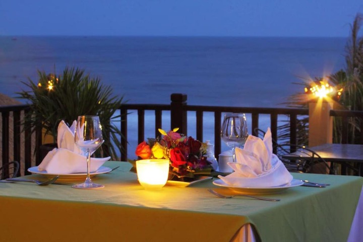 Dining 57 of 116