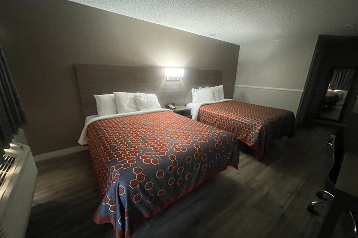 Room 3 of 21