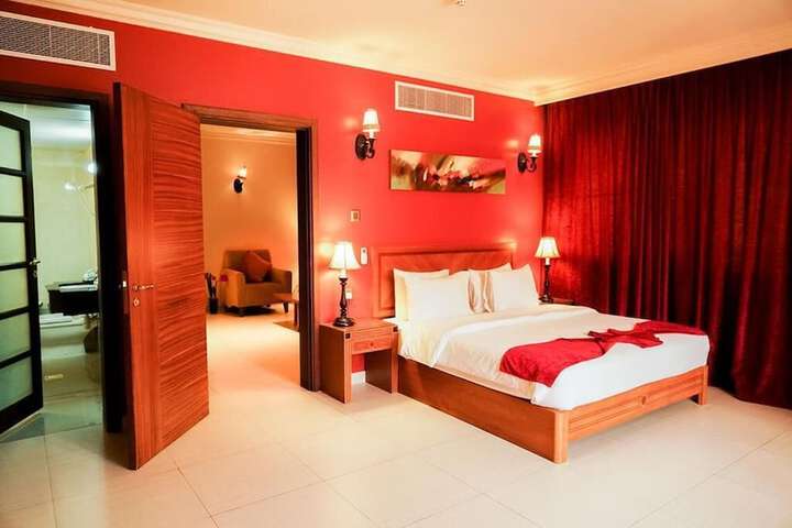 Room 15 of 38