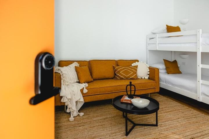 Room 12 of 36