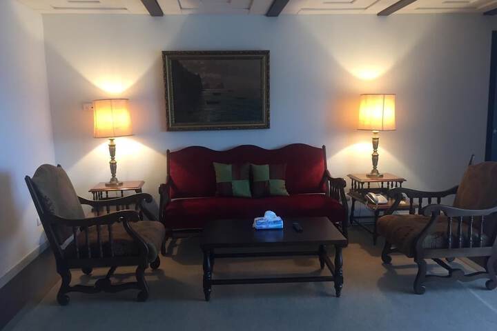 Room 21 of 33