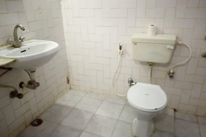 Room 10 of 29