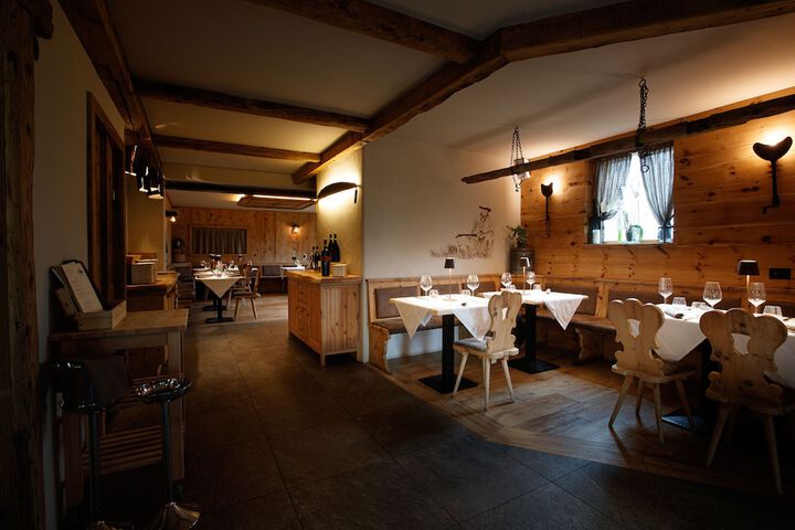 Dining 115 of 172
