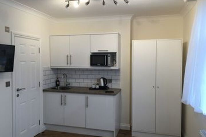 Room 12 of 16