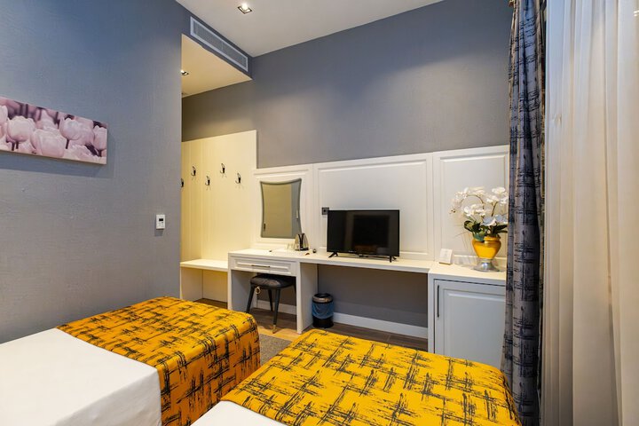 Room 22 of 51