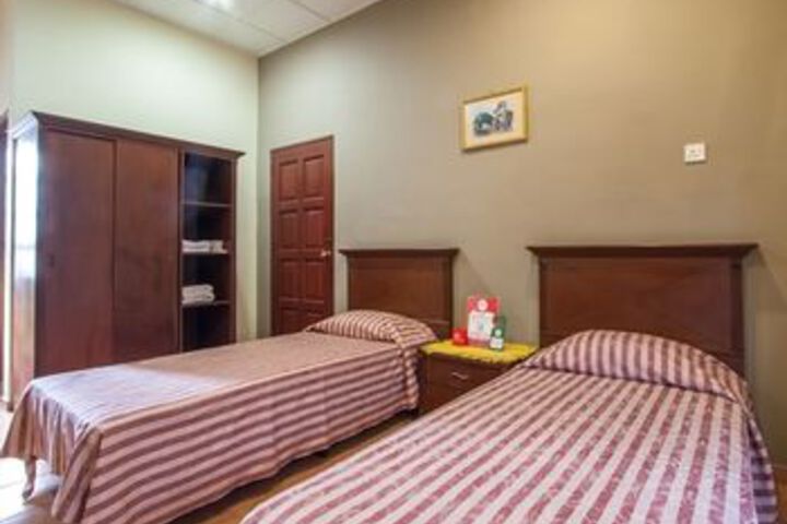Room 14 of 36