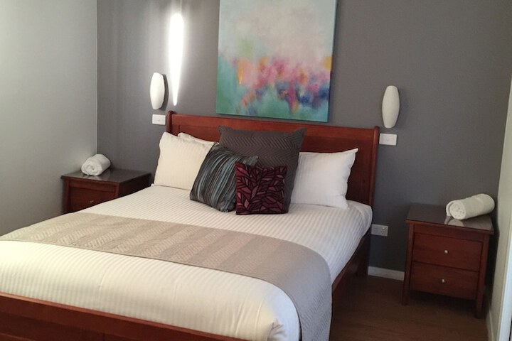Room 2 of 44
