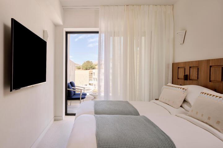 Room 1 of 59