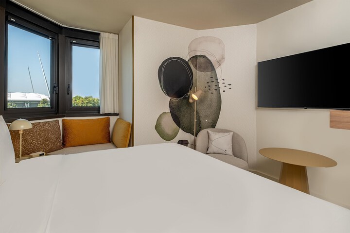 Room 15 of 59