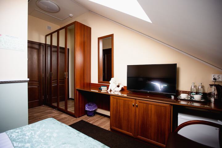 Room 23 of 35
