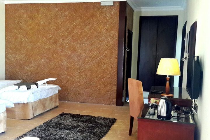 Room 4 of 23