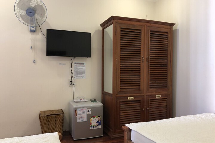 Room 7 of 25