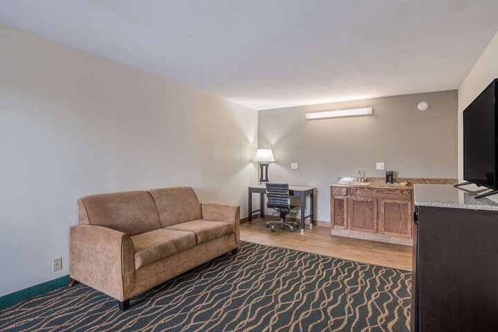 Room 16 of 70