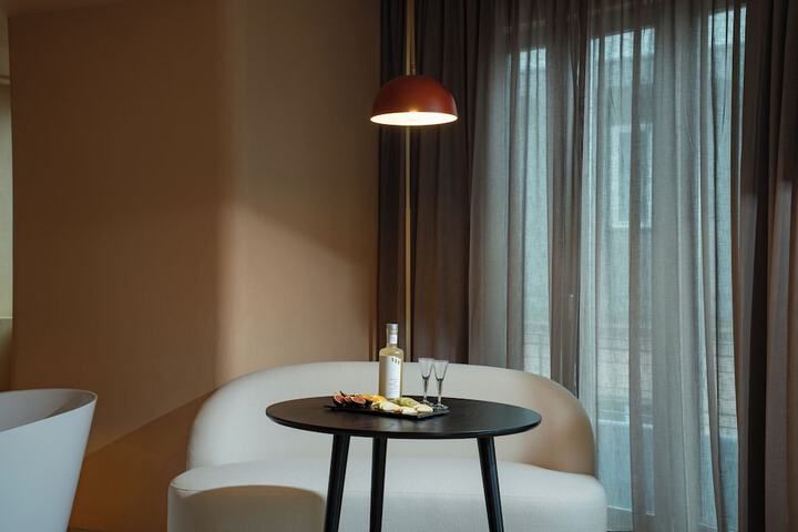 Room 7 of 43