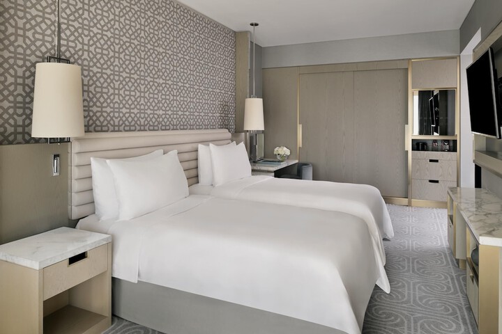 Room 45 of 153