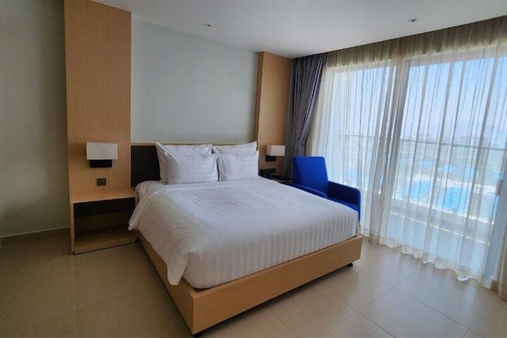 Room 5 of 67