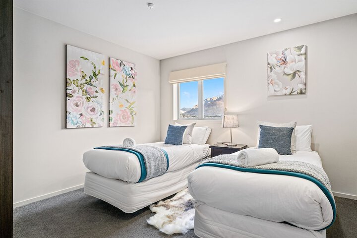 Room 3 of 19
