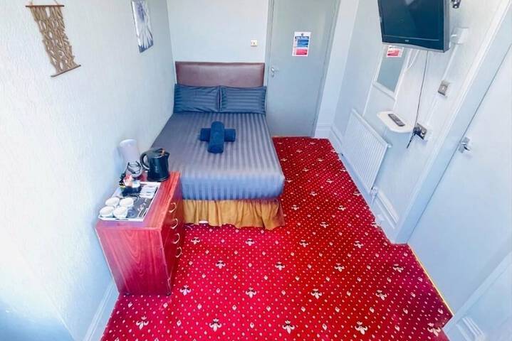 Room 15 of 23