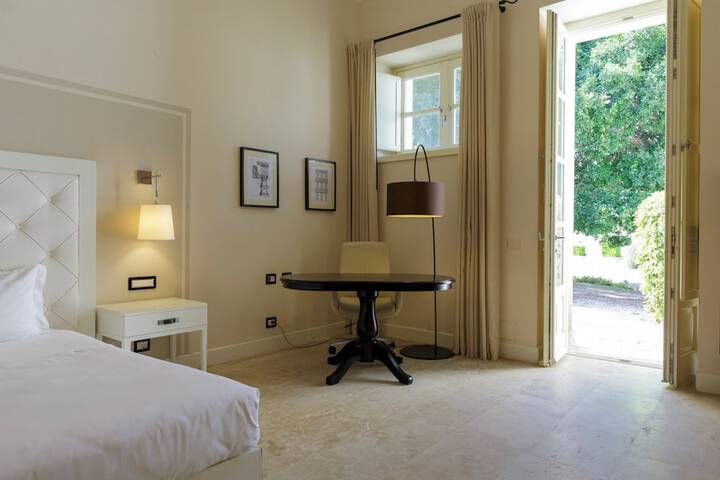Room 6 of 41