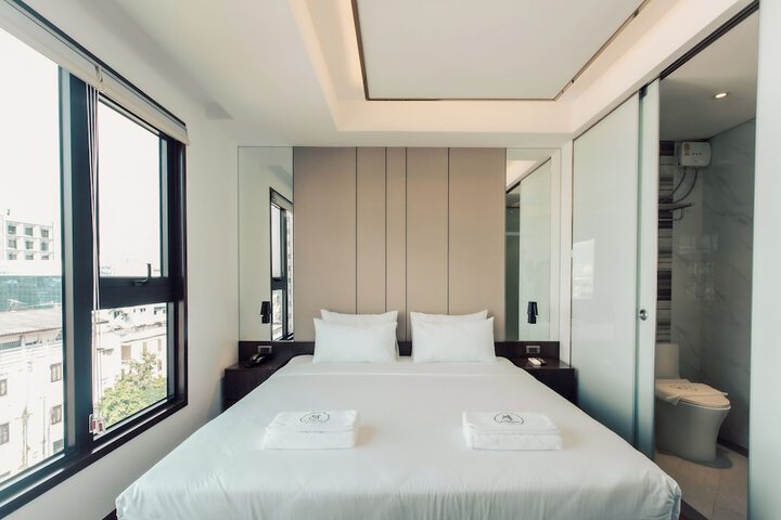 Room 28 of 91