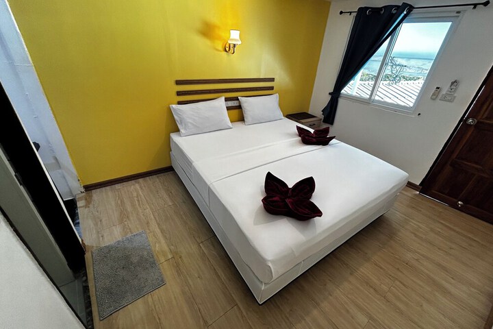 Room 29 of 156