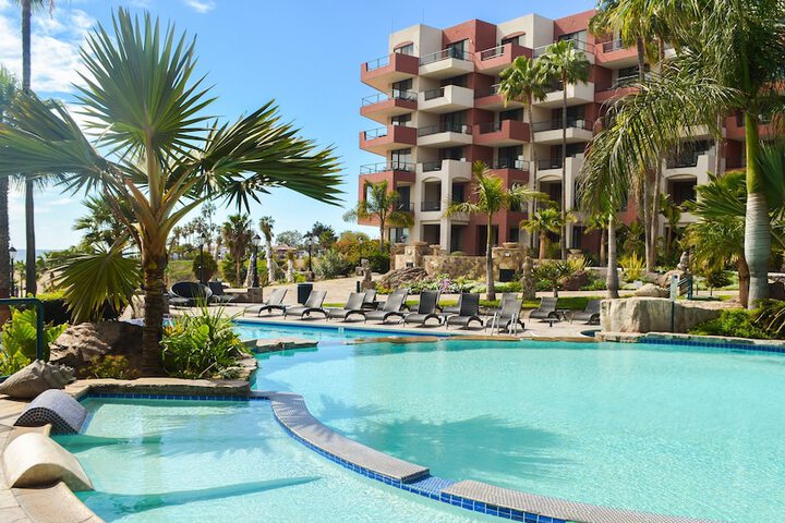 Hotel Pool