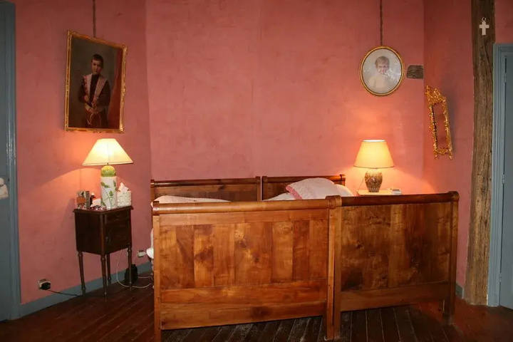 Room 6 of 11