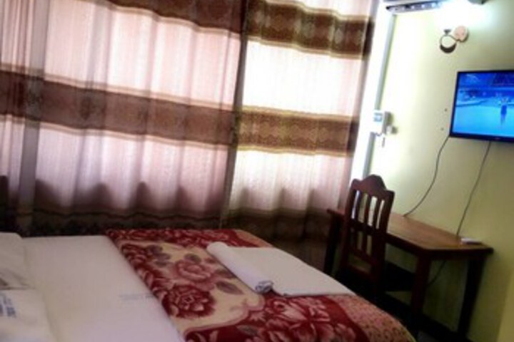 Room 6 of 20