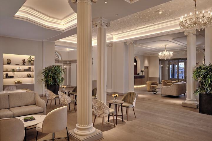 Guest Lobby