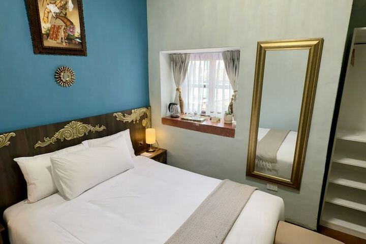 Room 26 of 65