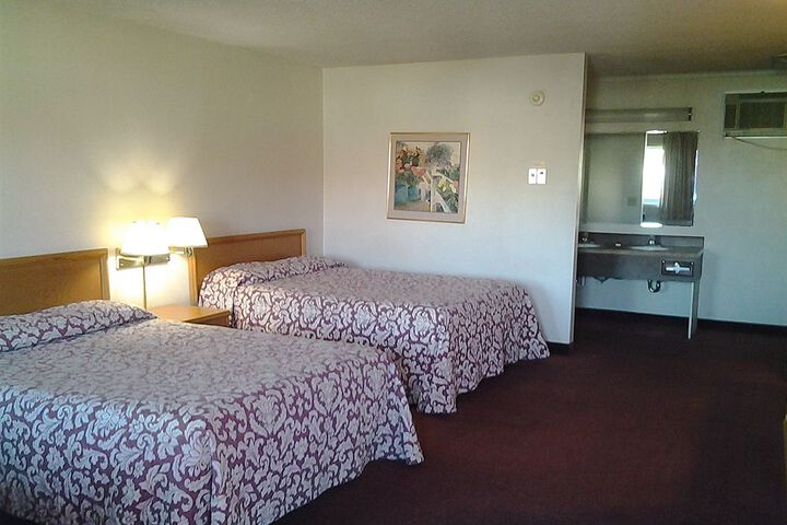 Room 3 of 7