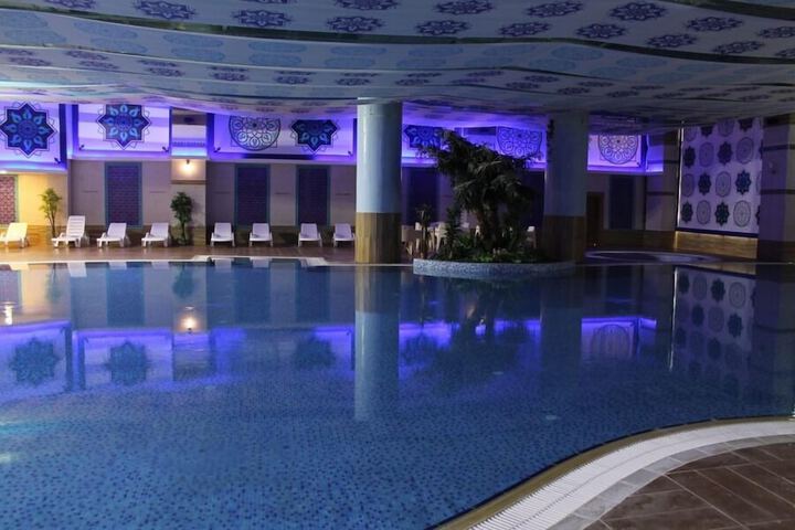 Pools & Facilities