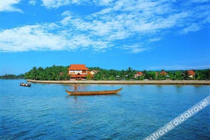 Aquaserenne Backwater Resort