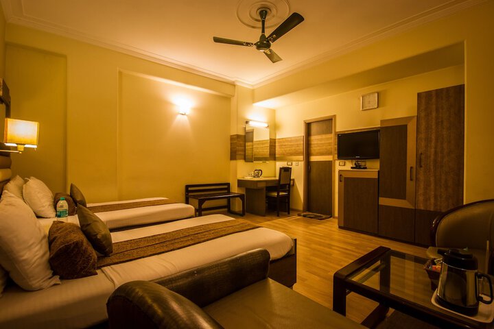 Room 8 of 29