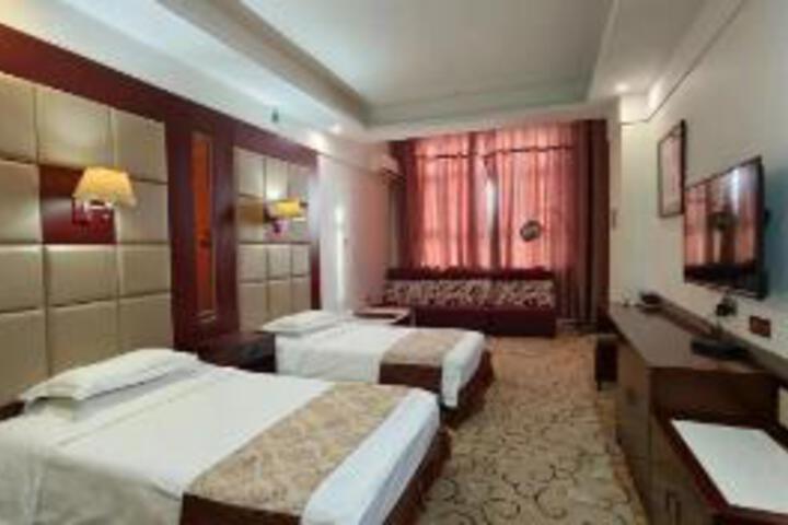 Room 9 of 9