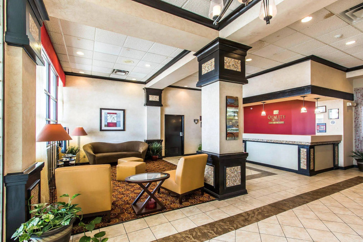 hotel_rooms