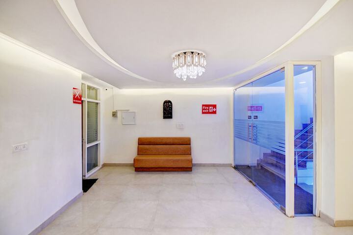 COLLECTION O 30079 INDIRA NAGAR