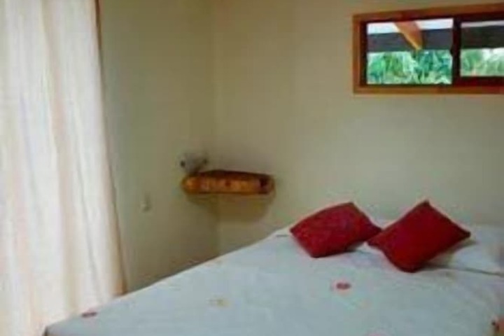 Room 12 of 28