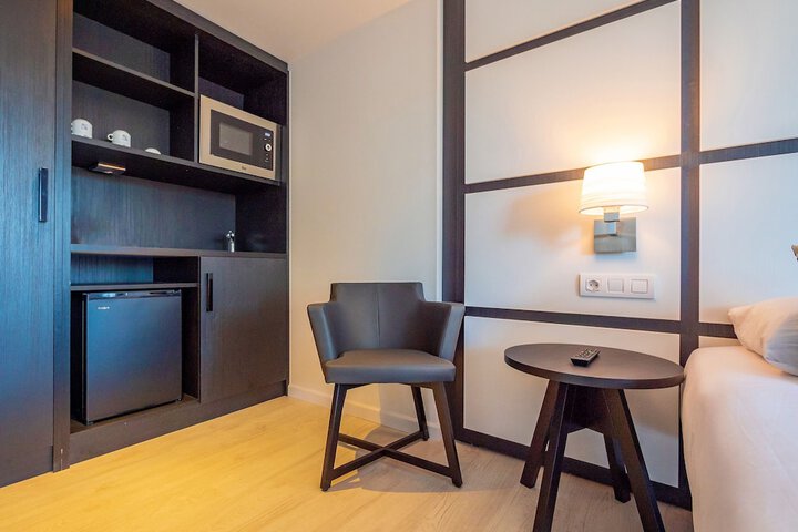 Room 6 of 59