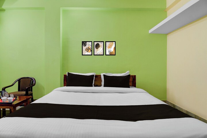 Room 10 of 29
