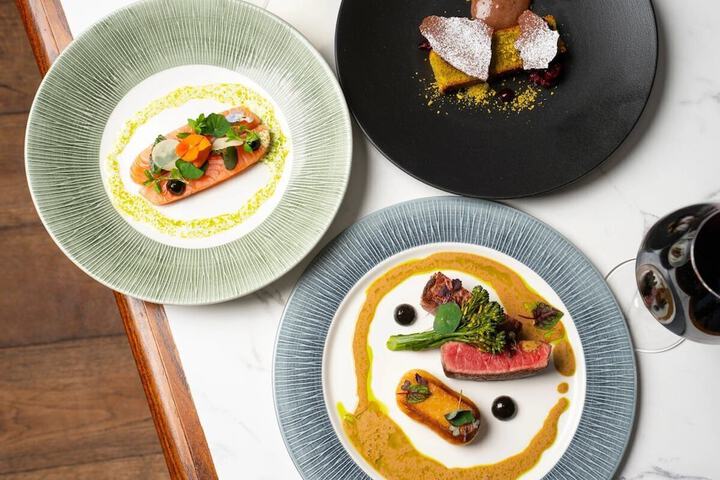 Dining 70 of 85
