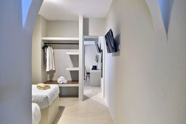 Room 27 of 44