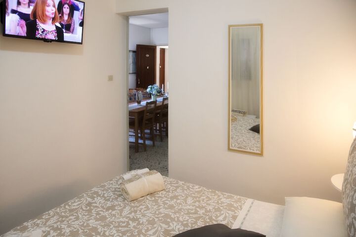 Room 14 of 79