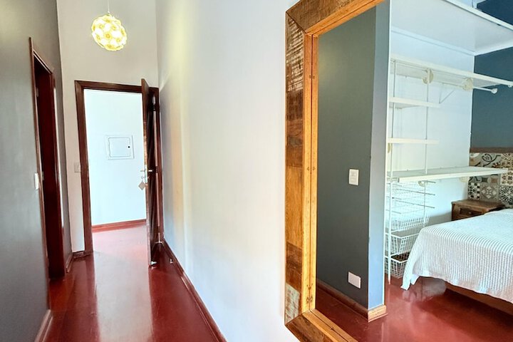 Room 3 of 70