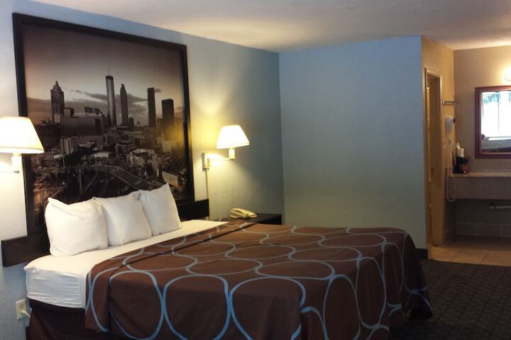 1 King Bed (6 of 15)