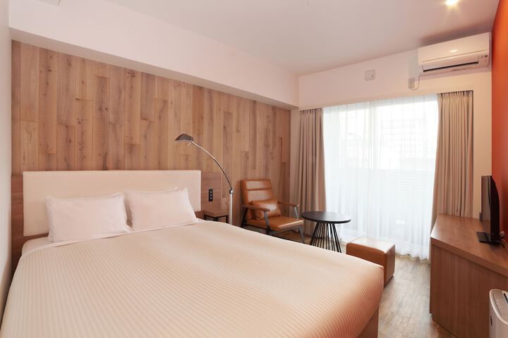 Room 30 of 96