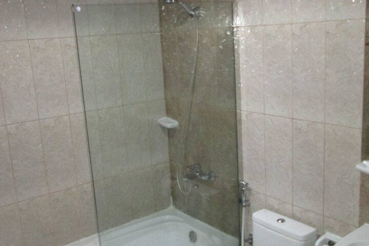 Room 8 of 13
