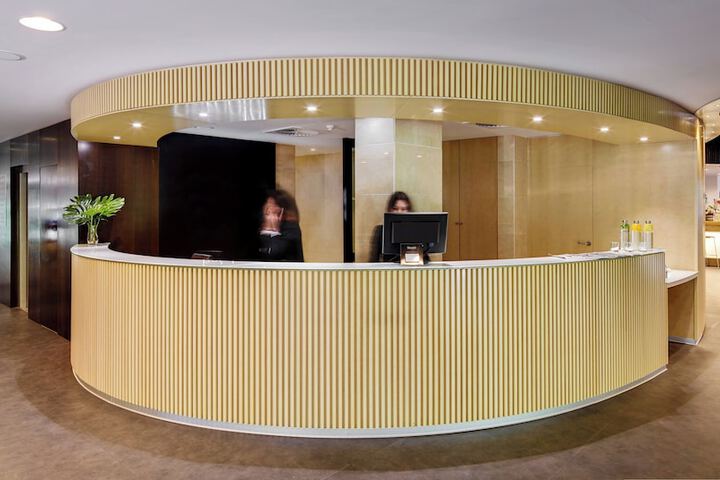 Ballroom/Hall 29 of 48