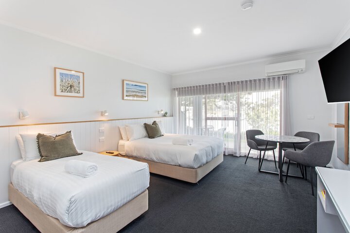 Room 15 of 108